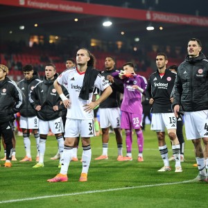 手机棋牌游戏-只是为了金菠萝吗？法兰克福“每根头发都竖了起来”